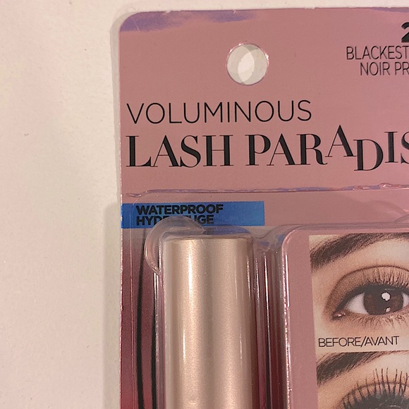 Waterproof L’Oréal Lash Paradise black mascara. - Picture 3 of 3
